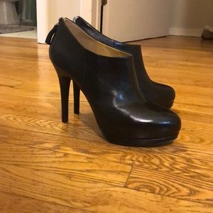 Almost brand new Nine West Ankle Booties